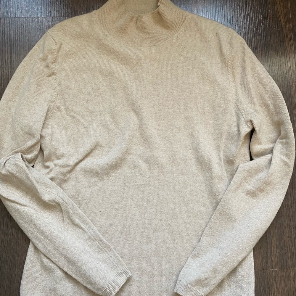 100% cashmere sweater